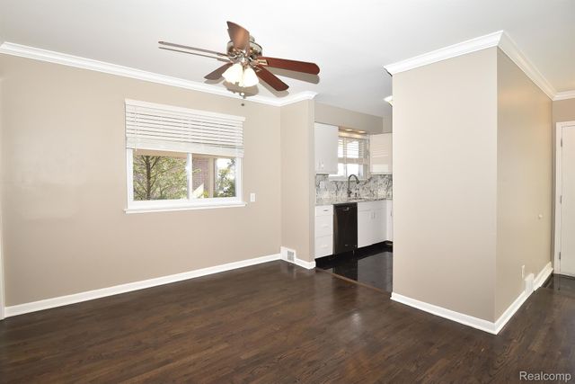 3516 GREENWAY Avenue, Royal Oak, MI 48073