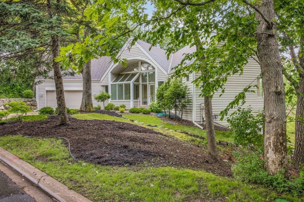 3580 Fairway Drive, Hopkins, MN 55305 — photo 2