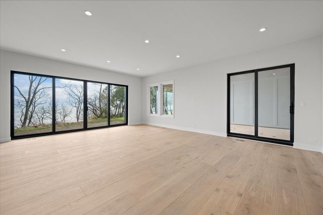 22 Lakeview Terrace, Highland Park, IL 60035
