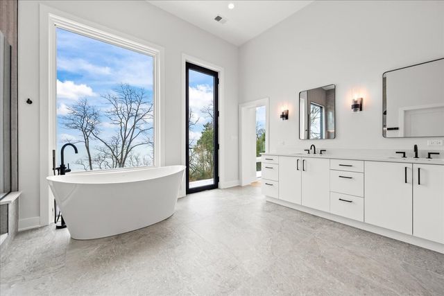 22 Lakeview Terrace, Highland Park, IL 60035