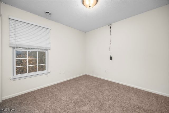 953 Longitude Lane, Amherst, OH 44001