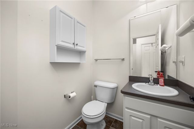 953 Longitude Lane, Amherst, OH 44001