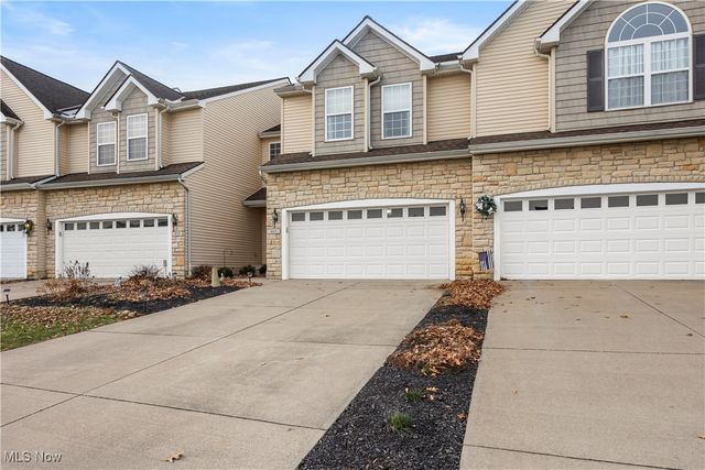 953 Longitude Lane, Amherst, OH 44001