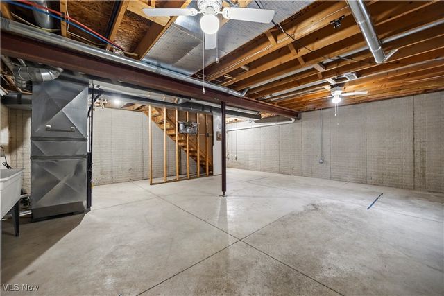 953 Longitude Lane, Amherst, OH 44001