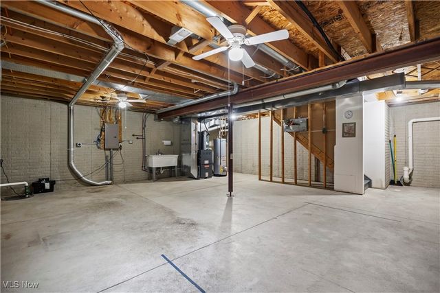 953 Longitude Lane, Amherst, OH 44001