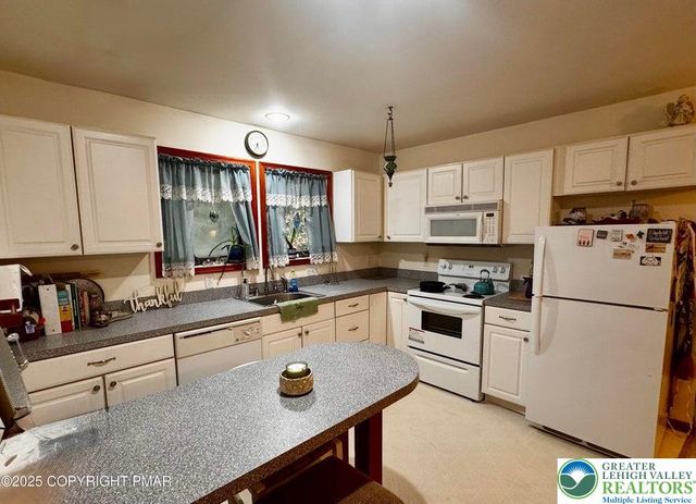 102 Indian Trail, Penn Forest Twp, PA 18229