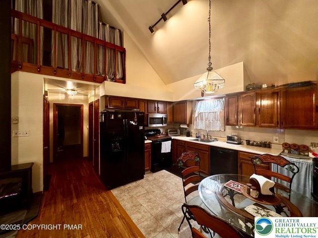 102 Indian Trail, Penn Forest Twp, PA 18229