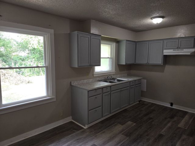 4166 Ames Dr, Nashville, TN 37218