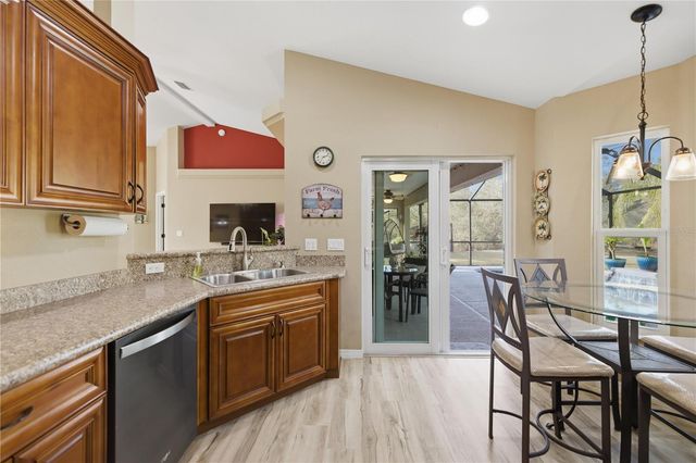 5693 W WOODLAWN STREET, Dunnellon, FL 34433