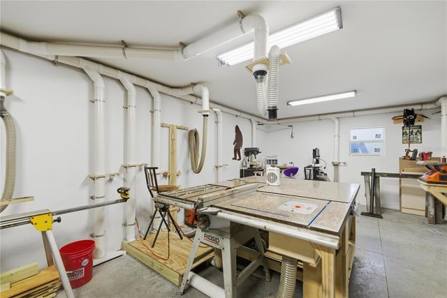 5693 W WOODLAWN STREET, Dunnellon, FL 34433