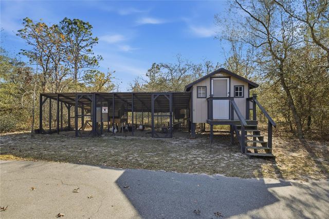 5693 W WOODLAWN STREET, Dunnellon, FL 34433