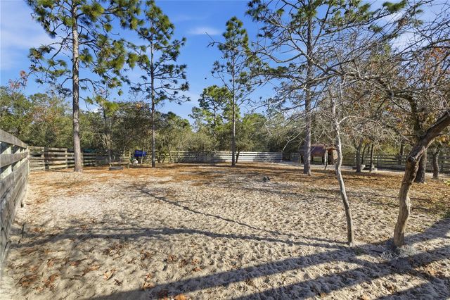 5693 W WOODLAWN STREET, Dunnellon, FL 34433