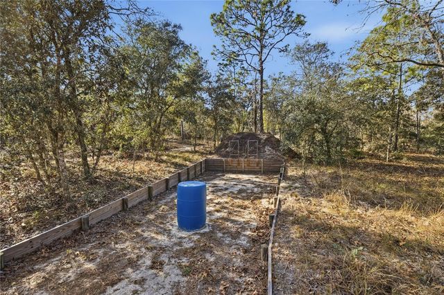 5693 W WOODLAWN STREET, Dunnellon, FL 34433