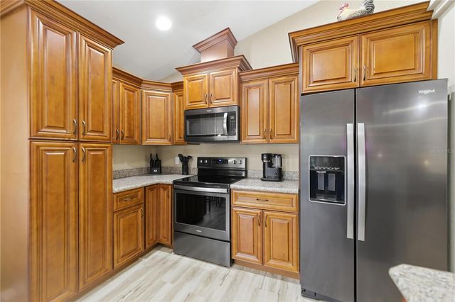 5693 W WOODLAWN STREET, Dunnellon, FL 34433