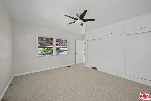 100 E Kenneth Road, Glendale, CA 91207
