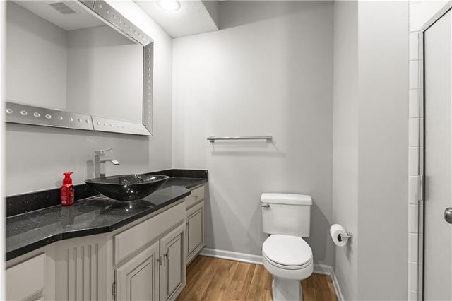 9233 W 143rd Terrace, Overland Park, KS 66221