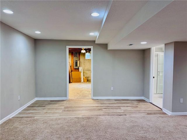 9233 W 143rd Terrace, Overland Park, KS 66221