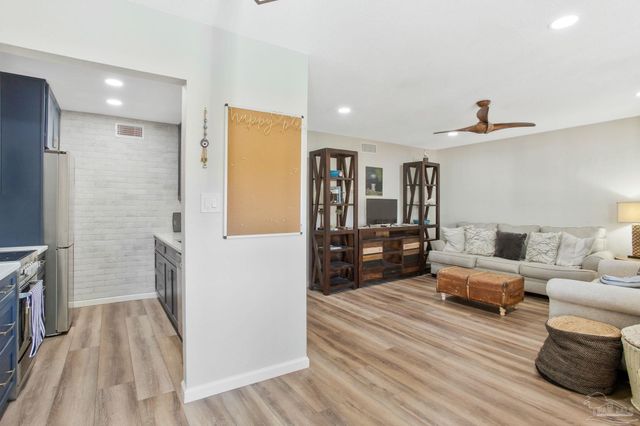 600 Scenic Hwy 218, Pensacola, FL 32503