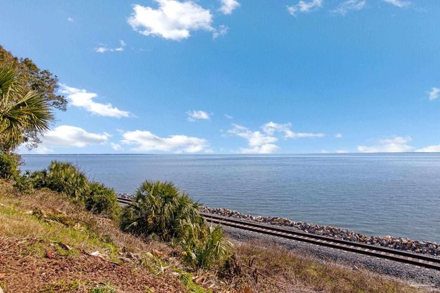 600 Scenic Hwy 218, Pensacola, FL 32503