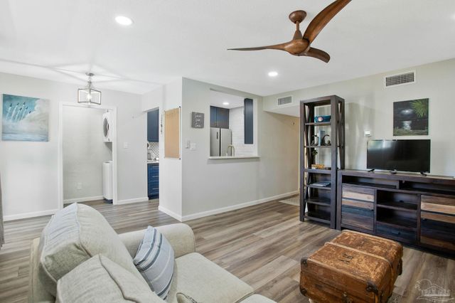 600 Scenic Hwy 218, Pensacola, FL 32503