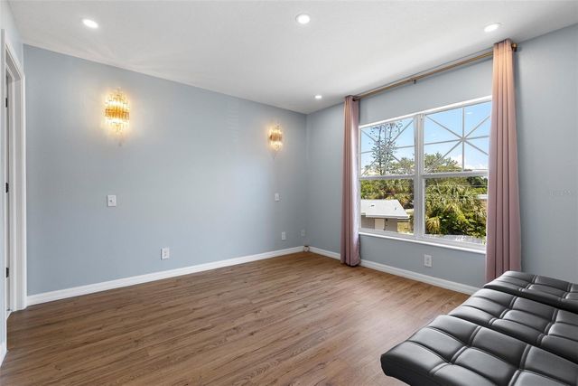 3852 MANDALAY DRIVE, St Petersburg, FL 33705