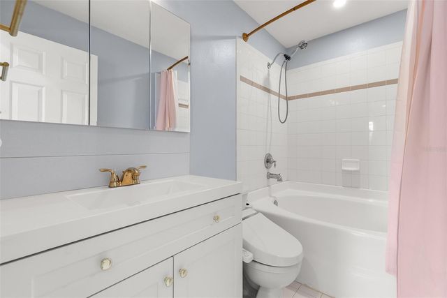 3852 MANDALAY DRIVE, St Petersburg, FL 33705