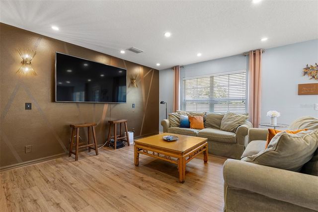 3852 MANDALAY DRIVE, St Petersburg, FL 33705