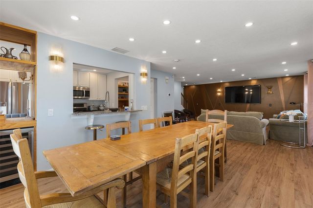 3852 MANDALAY DRIVE, St Petersburg, FL 33705