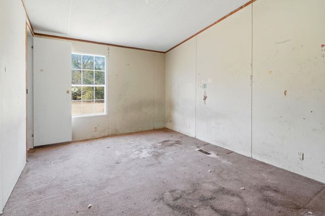9976 Lake Swamp Rd., Nichols, SC 29581