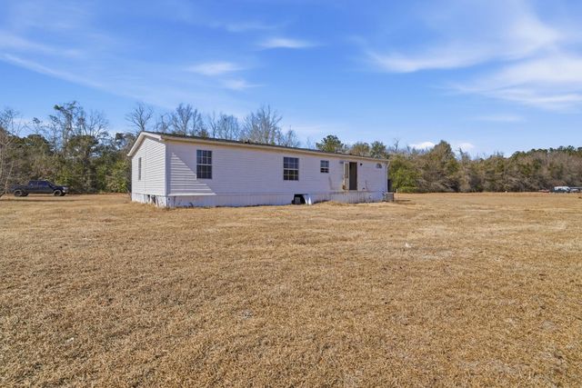 9976 Lake Swamp Rd., Nichols, SC 29581
