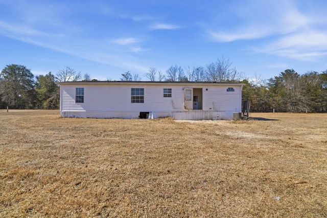9976 Lake Swamp Rd., Nichols, SC 29581