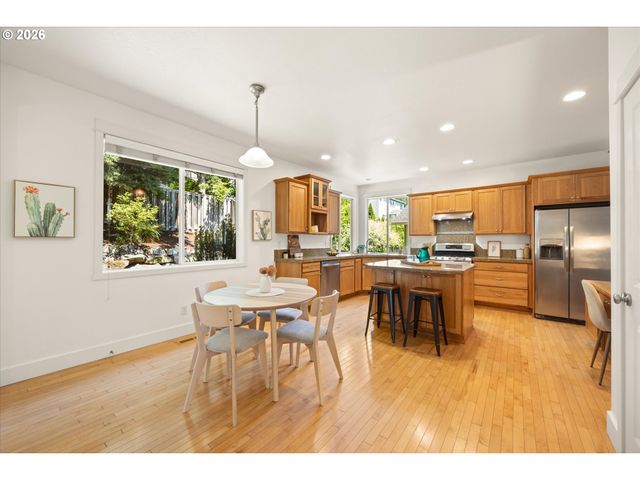 12983 Nw RED CEDAR Ct, Portland, OR 97229