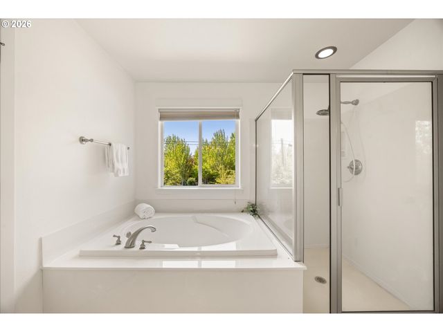 12983 Nw RED CEDAR Ct, Portland, OR 97229