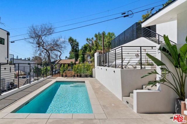1903 Lake Shore Avenue, Los Angeles, CA 90039