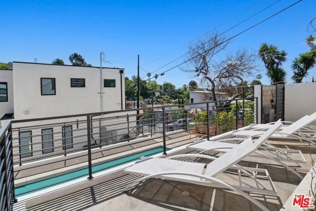 1903 Lake Shore Avenue, Los Angeles, CA 90039