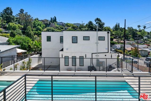 1903 Lake Shore Avenue, Los Angeles, CA 90039