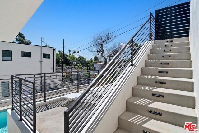1903 Lake Shore Avenue, Los Angeles, CA 90039
