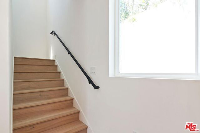 1903 Lake Shore Avenue, Los Angeles, CA 90039