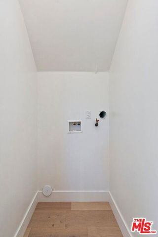 1903 Lake Shore Avenue, Los Angeles, CA 90039