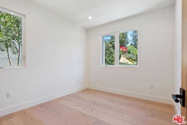 1903 Lake Shore Avenue, Los Angeles, CA 90039