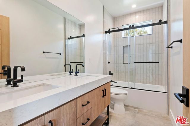 1903 Lake Shore Avenue, Los Angeles, CA 90039