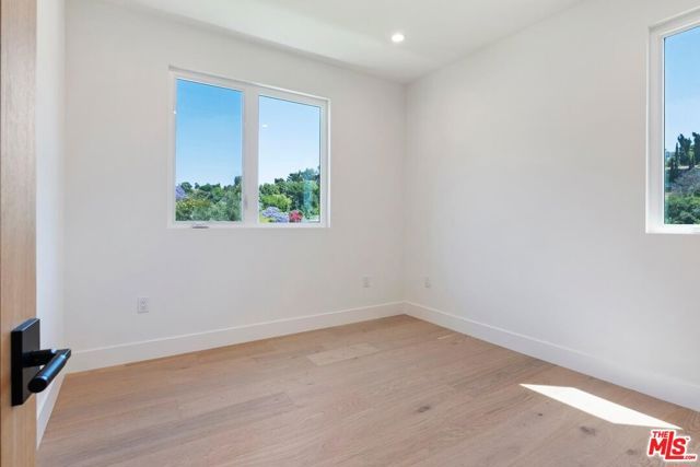 1903 Lake Shore Avenue, Los Angeles, CA 90039