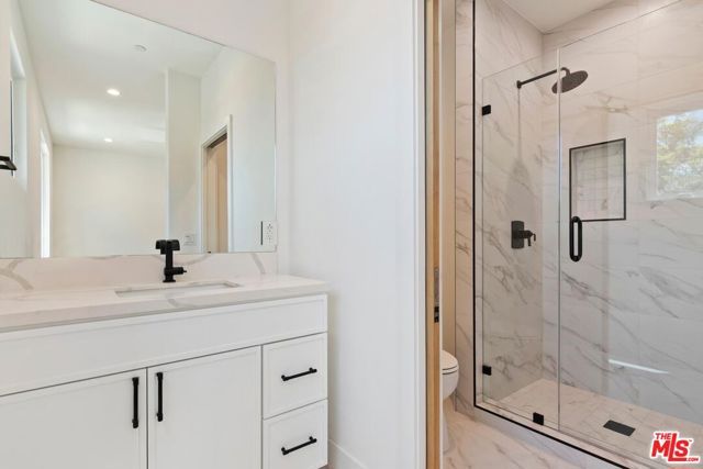 1903 Lake Shore Avenue, Los Angeles, CA 90039