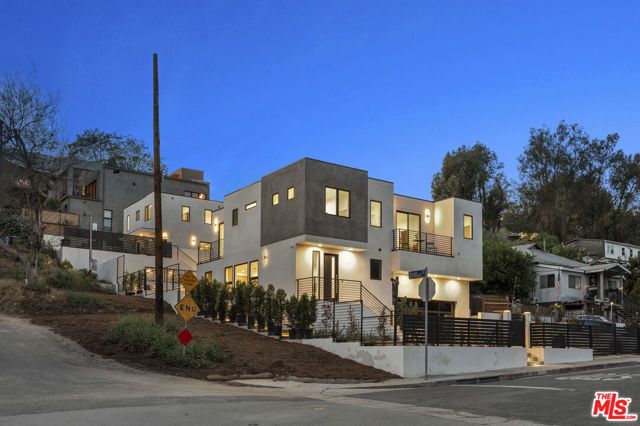 1903 Lake Shore Avenue, Los Angeles, CA 90039