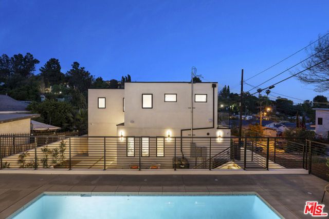 1903 Lake Shore Avenue, Los Angeles, CA 90039