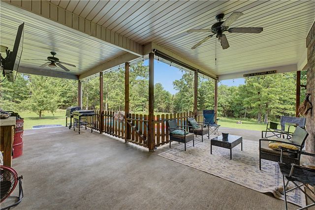 15046 Kelly Mountain Road, Prairie Grove, AR 72753