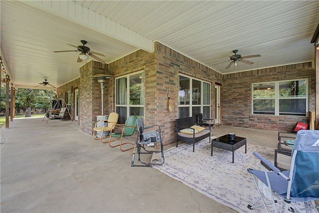 15046 Kelly Mountain Road, Prairie Grove, AR 72753