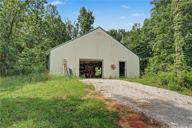 15046 Kelly Mountain Road, Prairie Grove, AR 72753