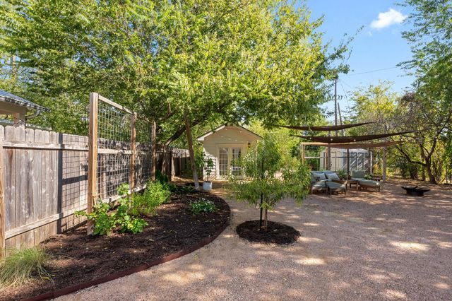 302 Genard ST, Austin, TX 78751