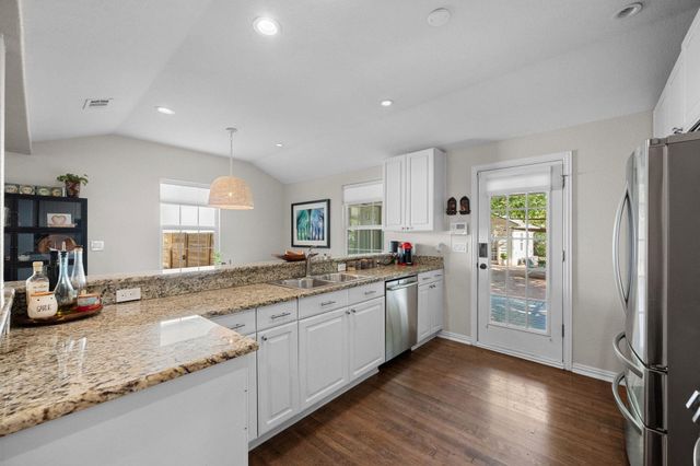 302 Genard ST, Austin, TX 78751